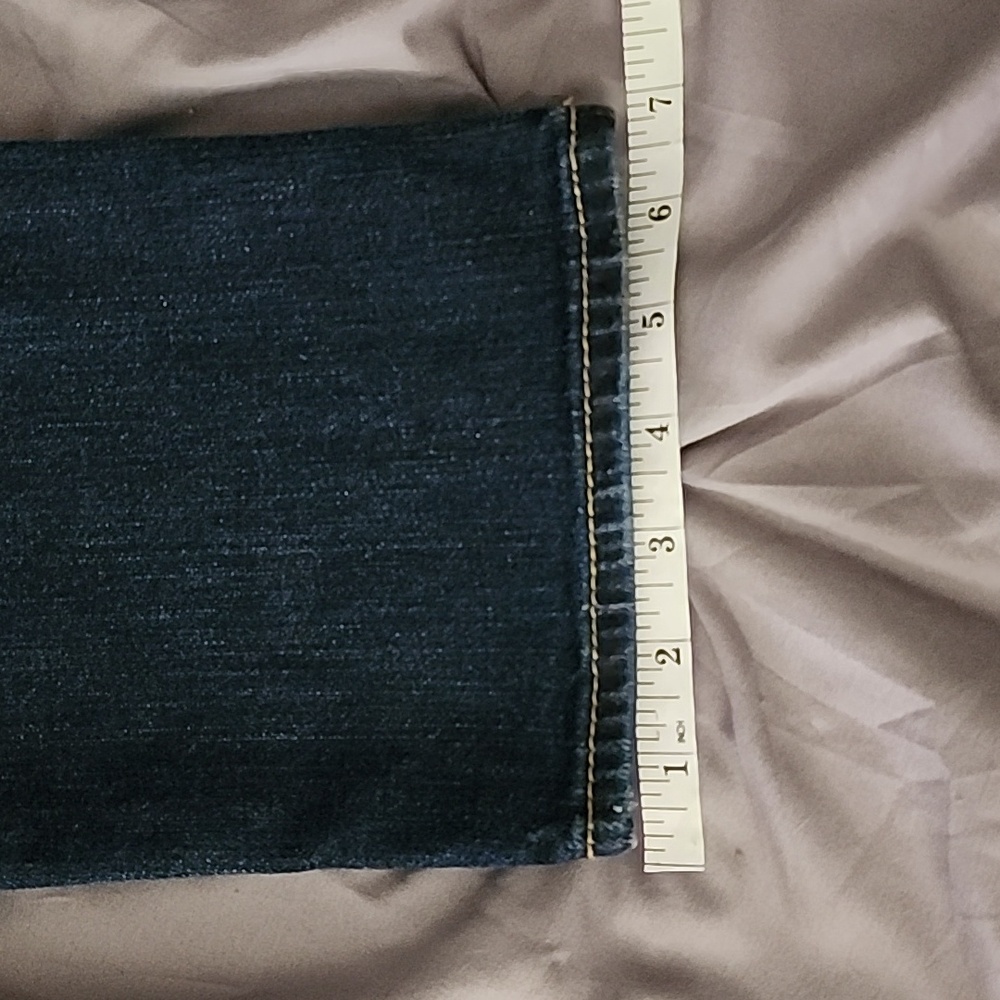 Sold! "A.E.O." Skinny Jeans (Regular) π - Picture 10 of 10